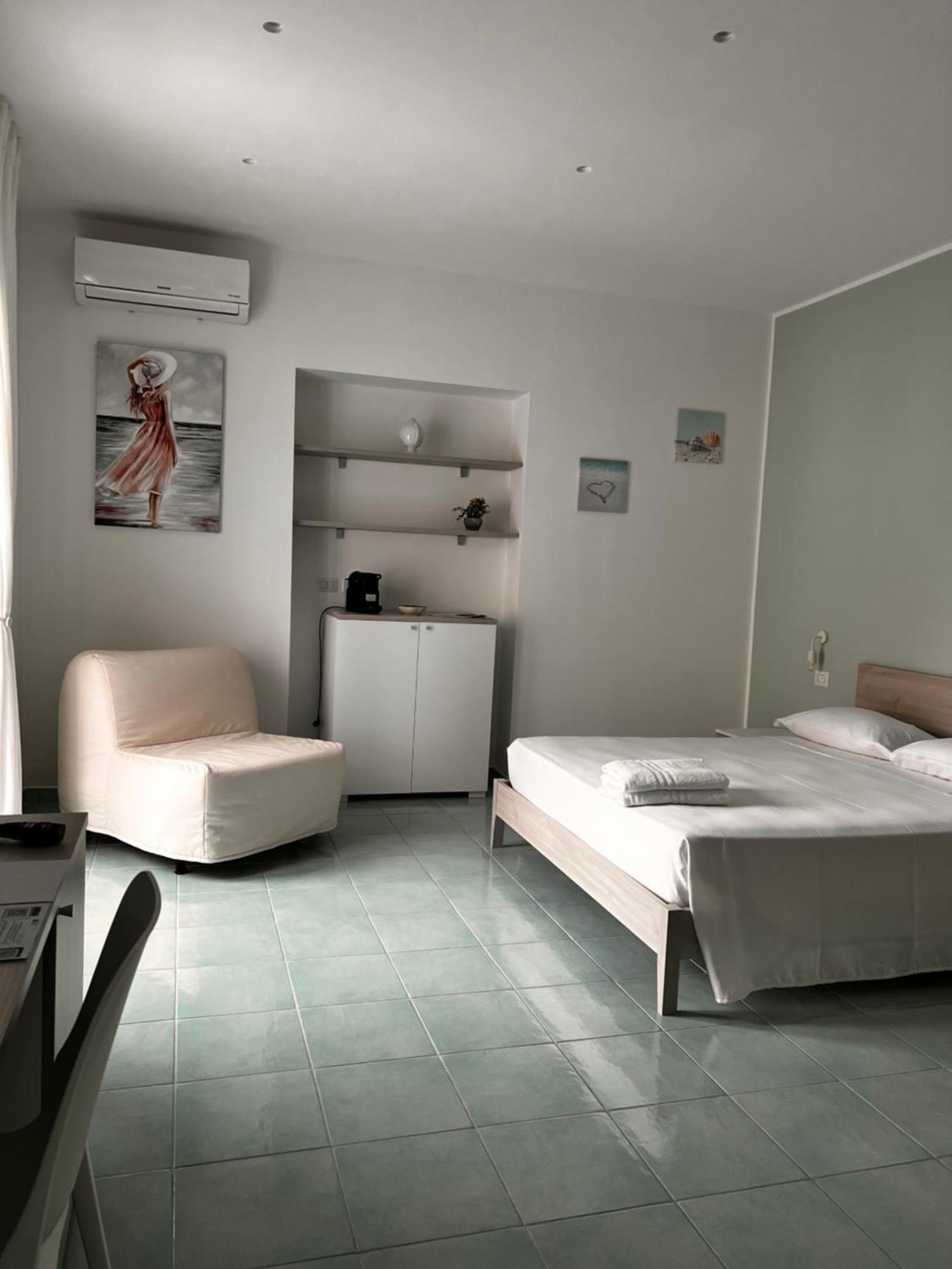 לינה וארוחת בוקר טורה אנונציאטה Casa Emy מראה חיצוני תמונה