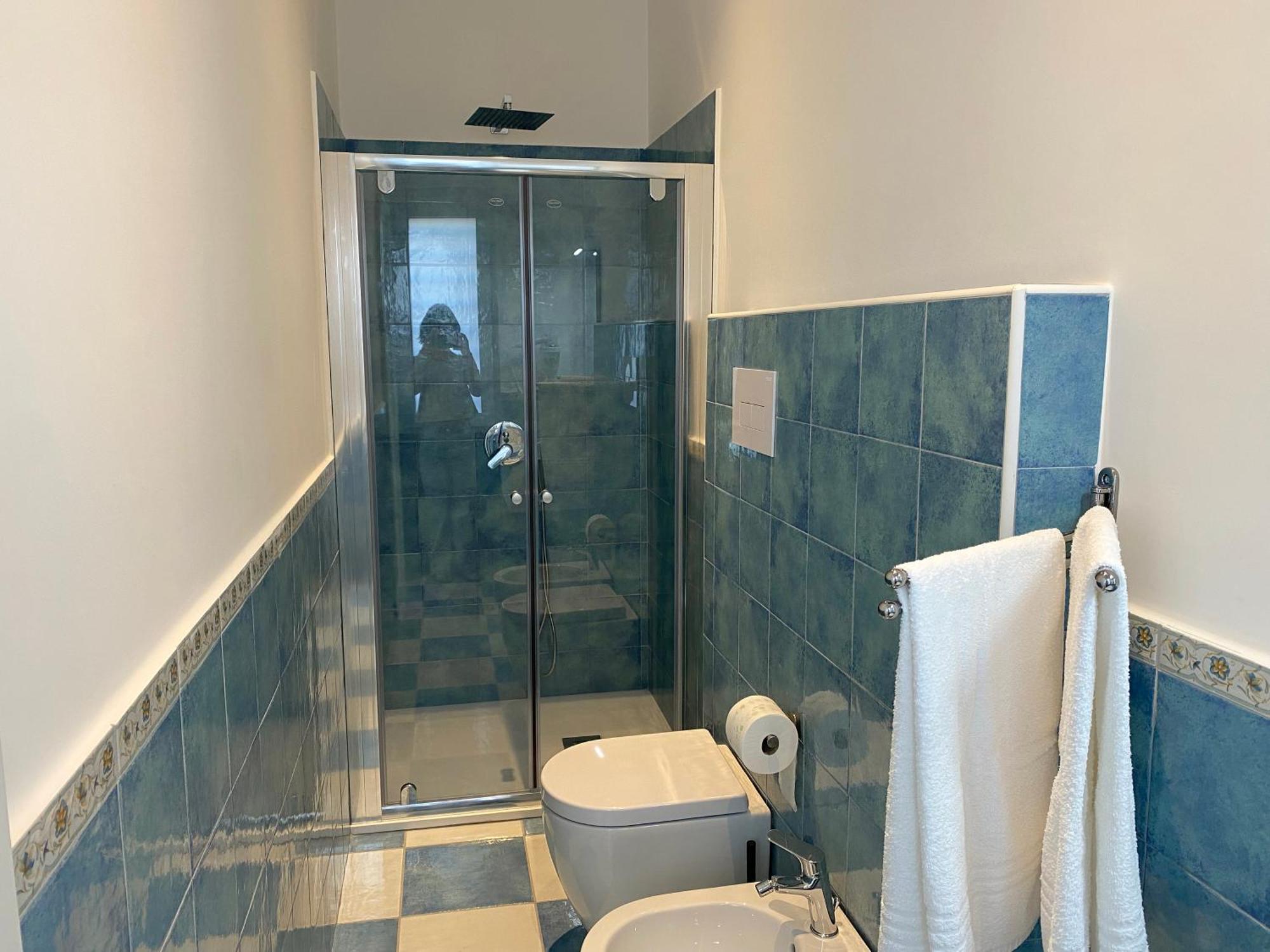 לינה וארוחת בוקר טורה אנונציאטה Casa Emy מראה חיצוני תמונה