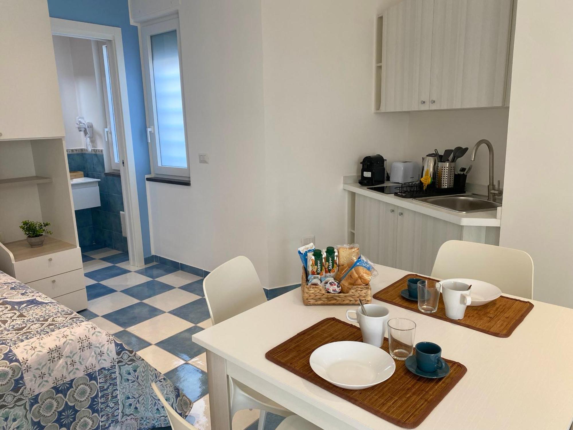 לינה וארוחת בוקר טורה אנונציאטה Casa Emy מראה חיצוני תמונה